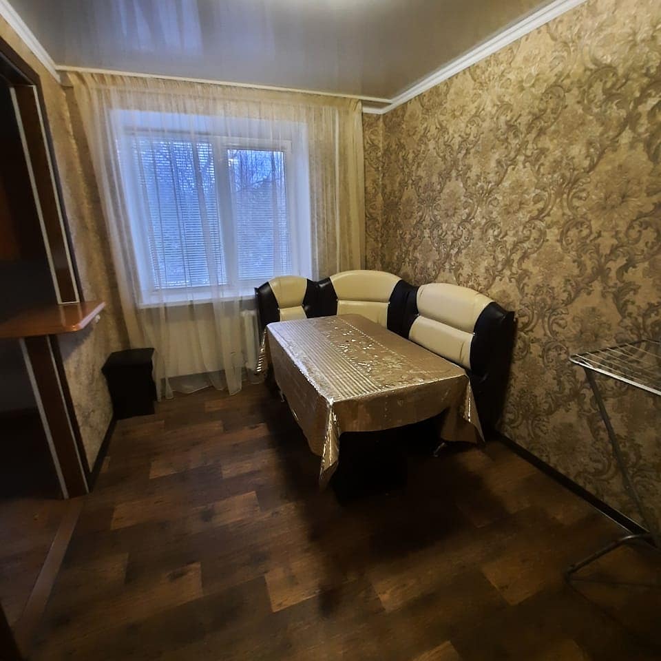 3 комнатная квартира черкесск. Снять квартиру в Черкесске на длительный срок. Черкесск аренда квартиры на месяц.