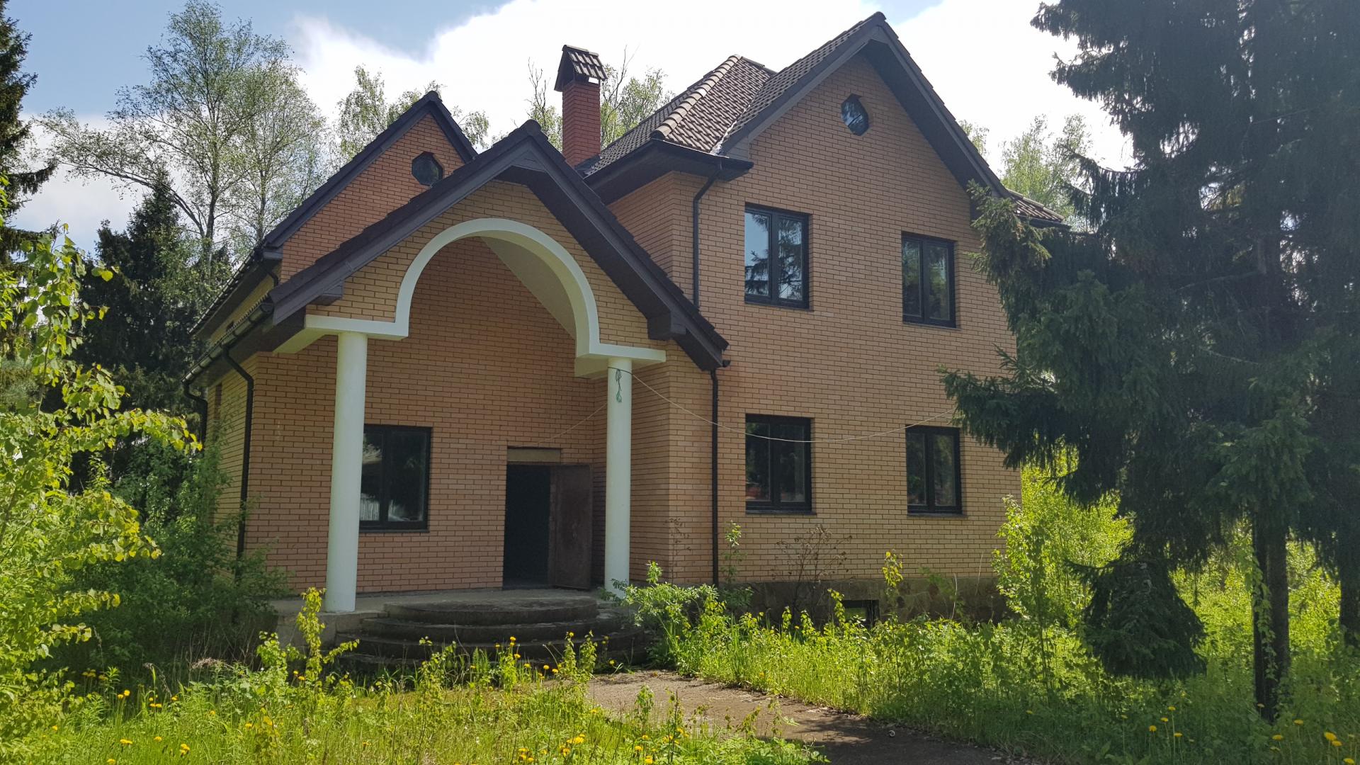 Продам дом в Дубровка по адресу 325, площадь 405 квм Недвижимость Московская  область (Россия) , сухой, потолок 3 м