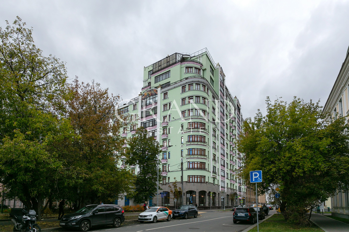 Продам квартиру в Москве по адресу Климентовский переулок, 2, площадь 300 квм Недвижимость Москва (Россия)   Звоните