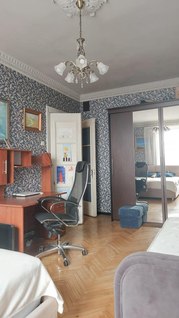 Продам квартиру в Москве по адресу Большой Матросский переулок, 1, площадь 72 квм Недвижимость Москва (Россия)