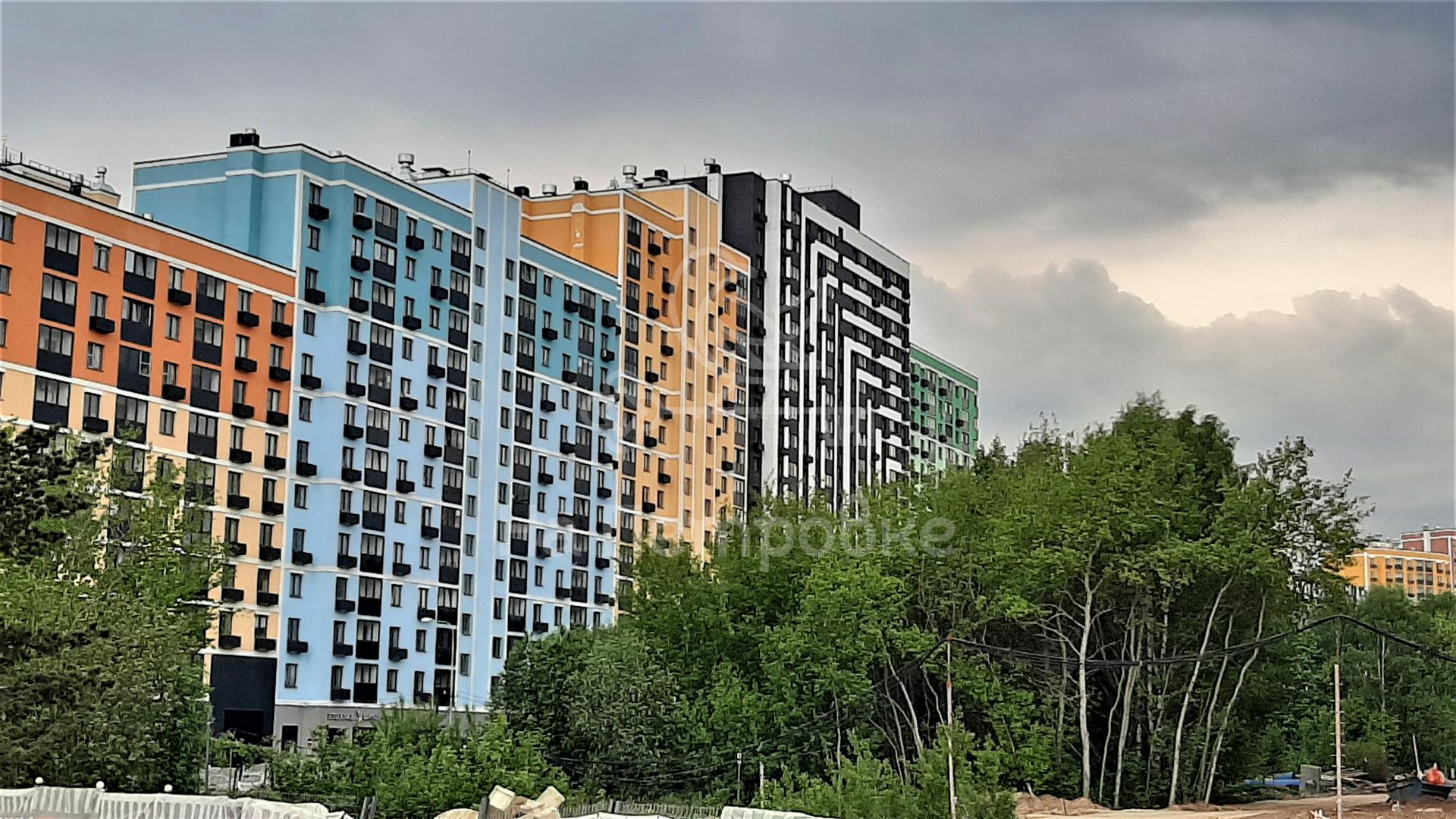 Продам квартиру в Москве по адресу район Солнцево, площадь 531 квм Недвижимость Москва (Россия)  Рядом с комплексом находятся бульвар и центральный парк