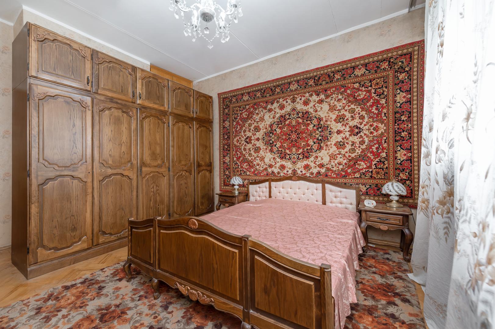 Продам квартиру в Москве по адресу Астраханский переулок, 10/36, площадь 821 квм Недвижимость Москва (Россия) Продается большая, комфортабельная квартира в ведомственном, кирпичном доме 1990 года постройки