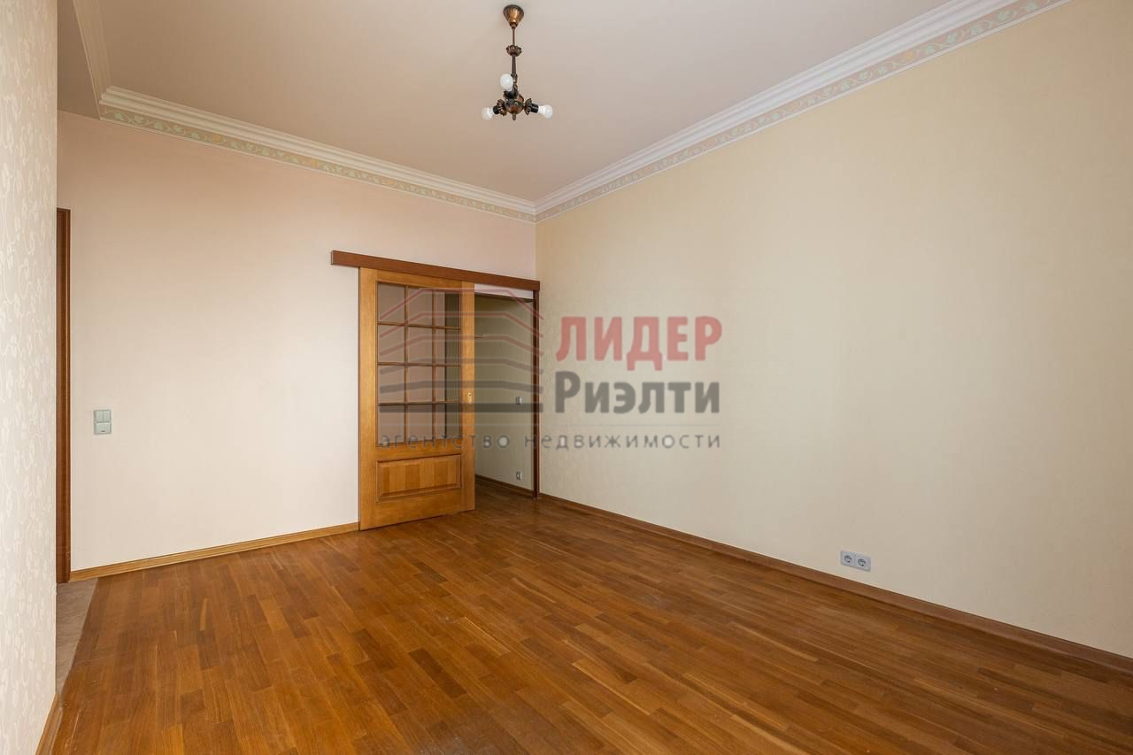 Продам квартиру в Москве по адресу Ленинский проспект, 128к1, площадь 155 квм Недвижимость Москва (Россия)  и 25кв