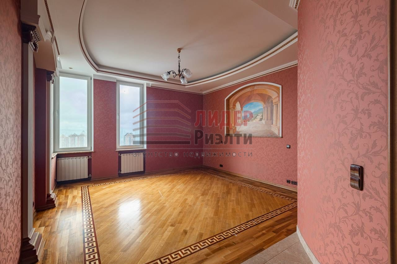 Продам квартиру в Москве по адресу Ленинский проспект, 128к1, площадь 155 квм Недвижимость Москва (Россия) ,две ванные комнаты, в одной из которых есть финская сауна