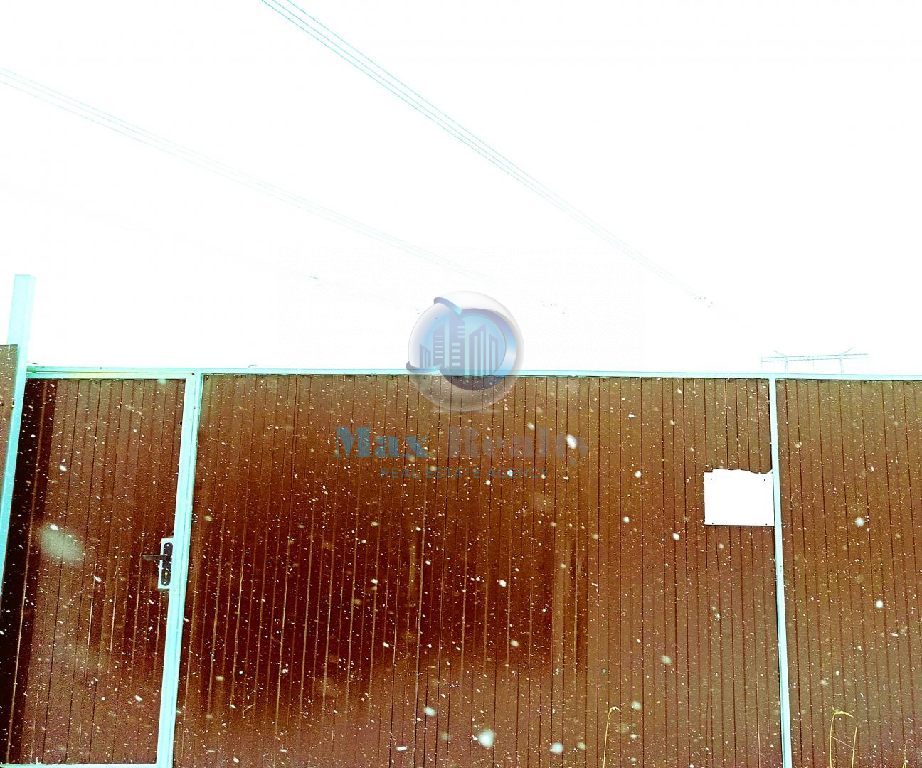 Продам недвижимость в Молоково Недвижимость Московская  область (Россия) Участок ровный, прямоугольной формы огорожен забором