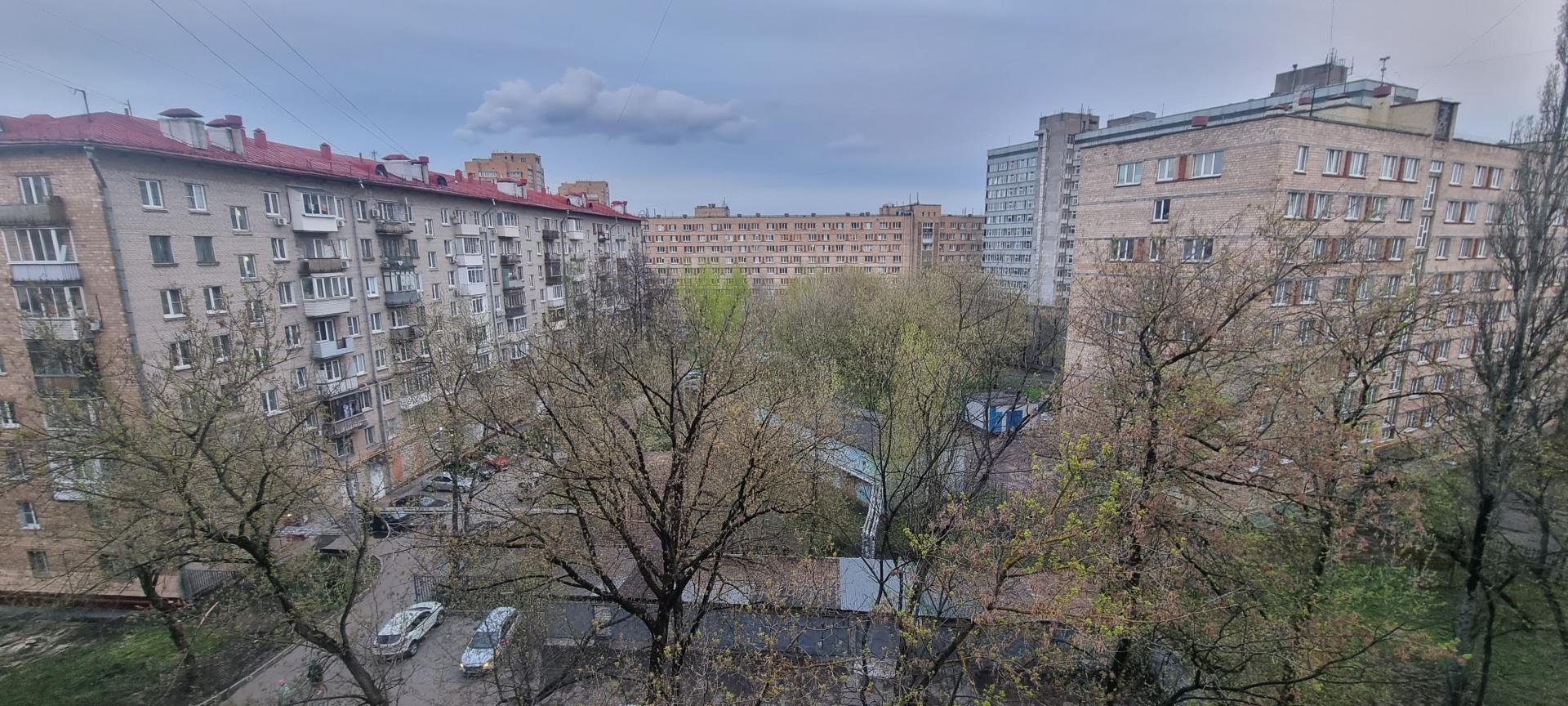 Продам квартиру в Москве по адресу улица Бориса Галушкина, 16, площадь 598 квм Недвижимость Москва (Россия)  (+балкон) и 17,1  кв